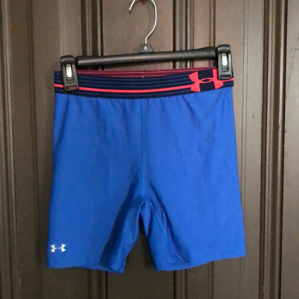Women’s Under Armour bike shorts size S